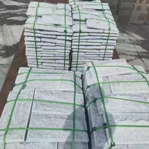 盐城 芝麻白蘑菇石装车出货