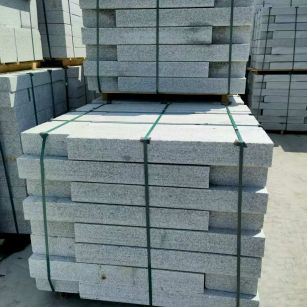 盐城 芙蓉白花岗岩路沿石、平石尺寸标准，色泽均匀