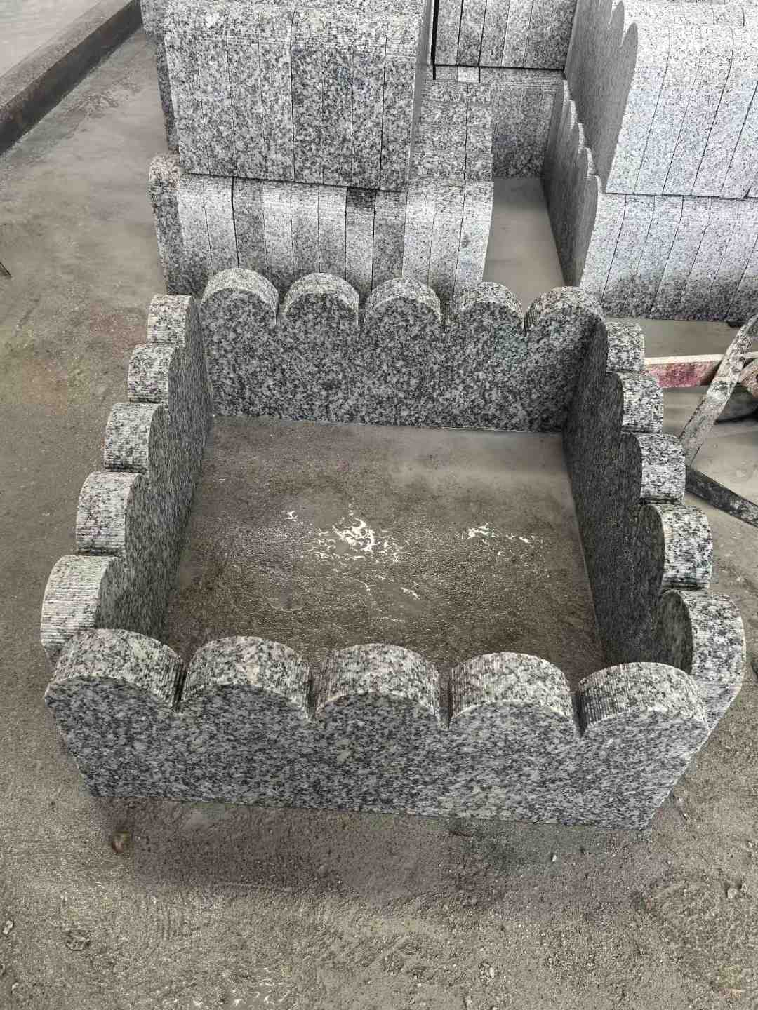 盐城 花边石、花坛围栏石、花池界石、菜园栅栏石、镶边石、波浪状界石介绍