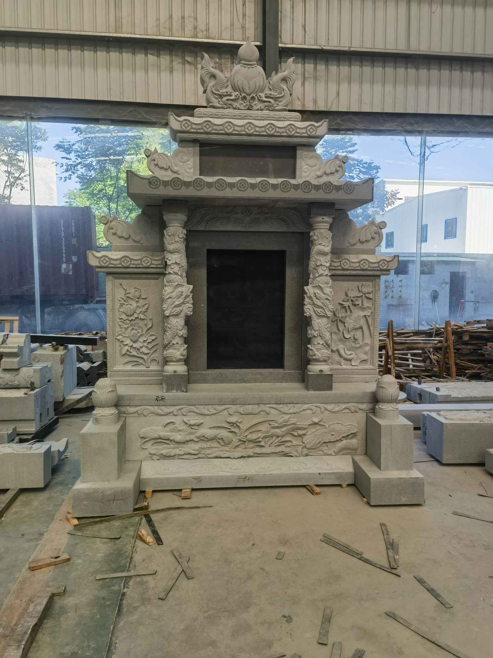 盐城 芝麻灰高档墓碑、土墓，一套也支持定做