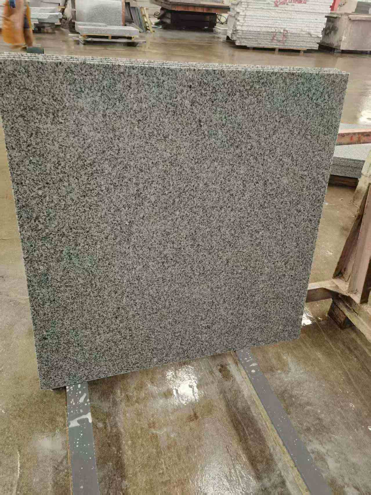 盐城 芝麻白光面900*900，高地铁标准