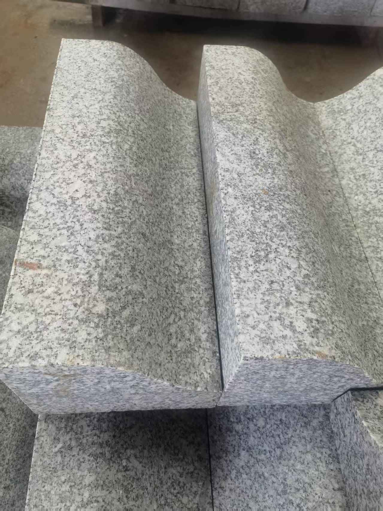 盐城芙蓉白S型拉丝面路沿石