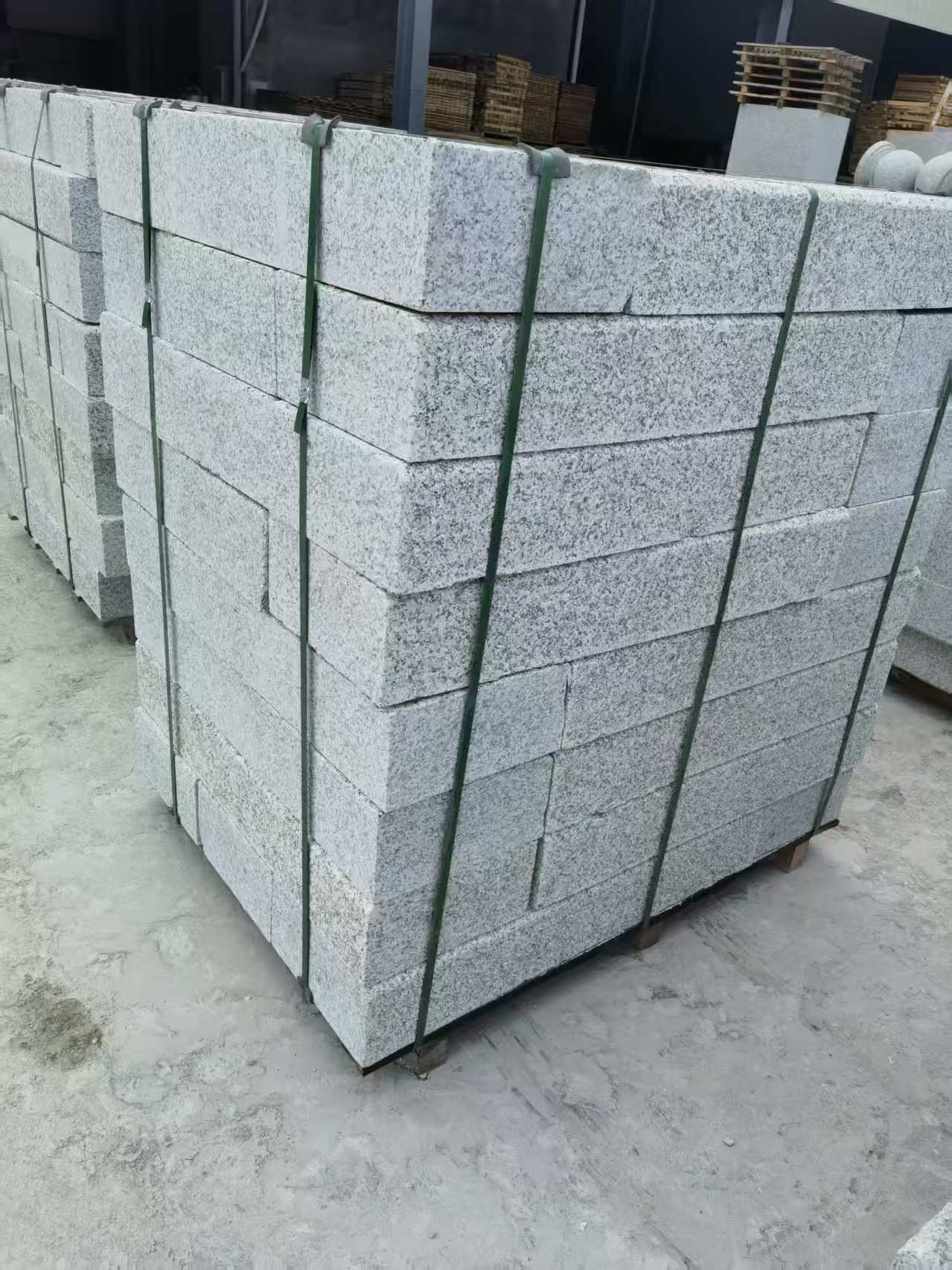 盐城 芙蓉白火烧两面路沿石