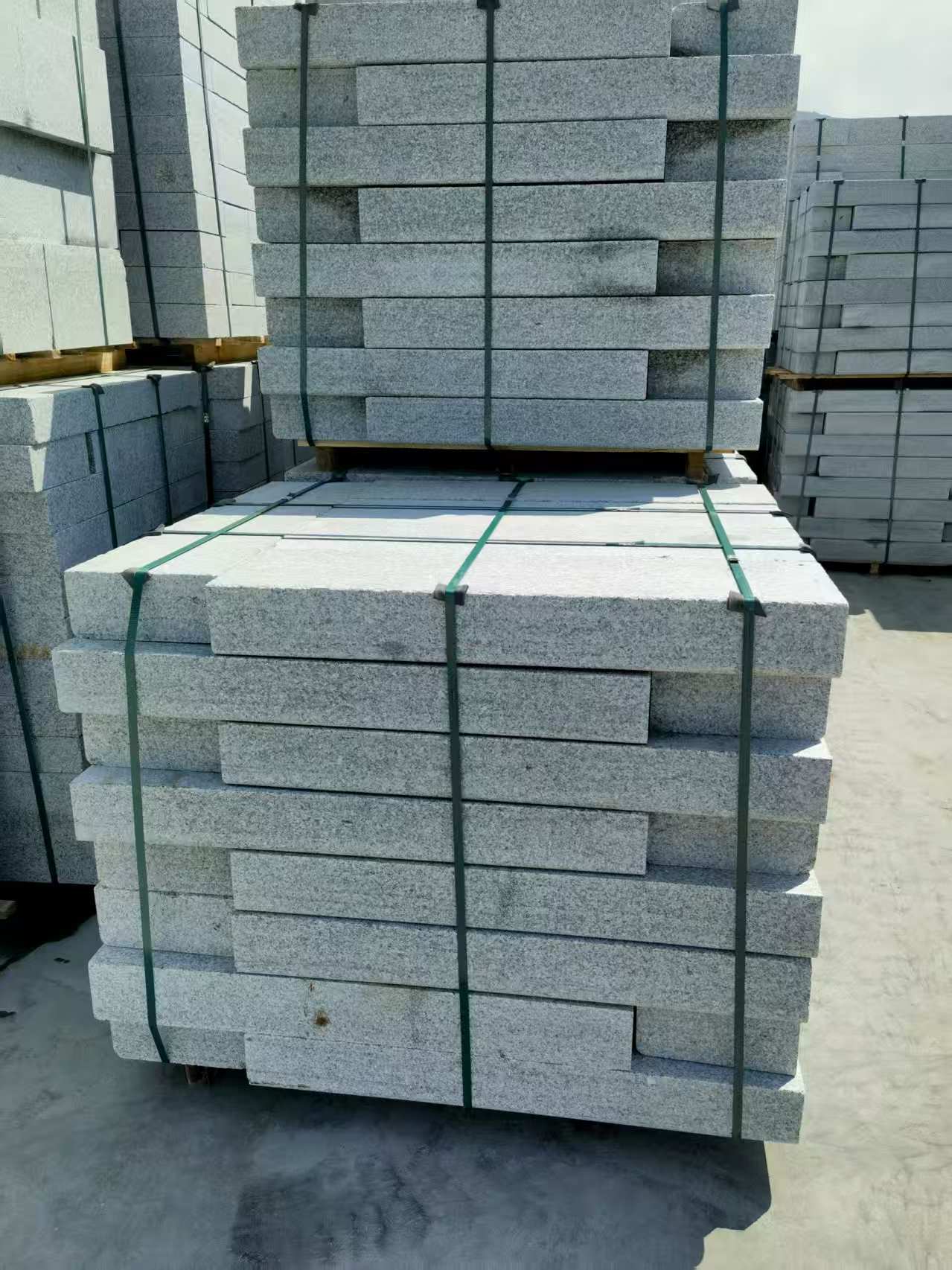 盐城 芙蓉白花岗岩路沿石、平石尺寸标准，色泽均匀