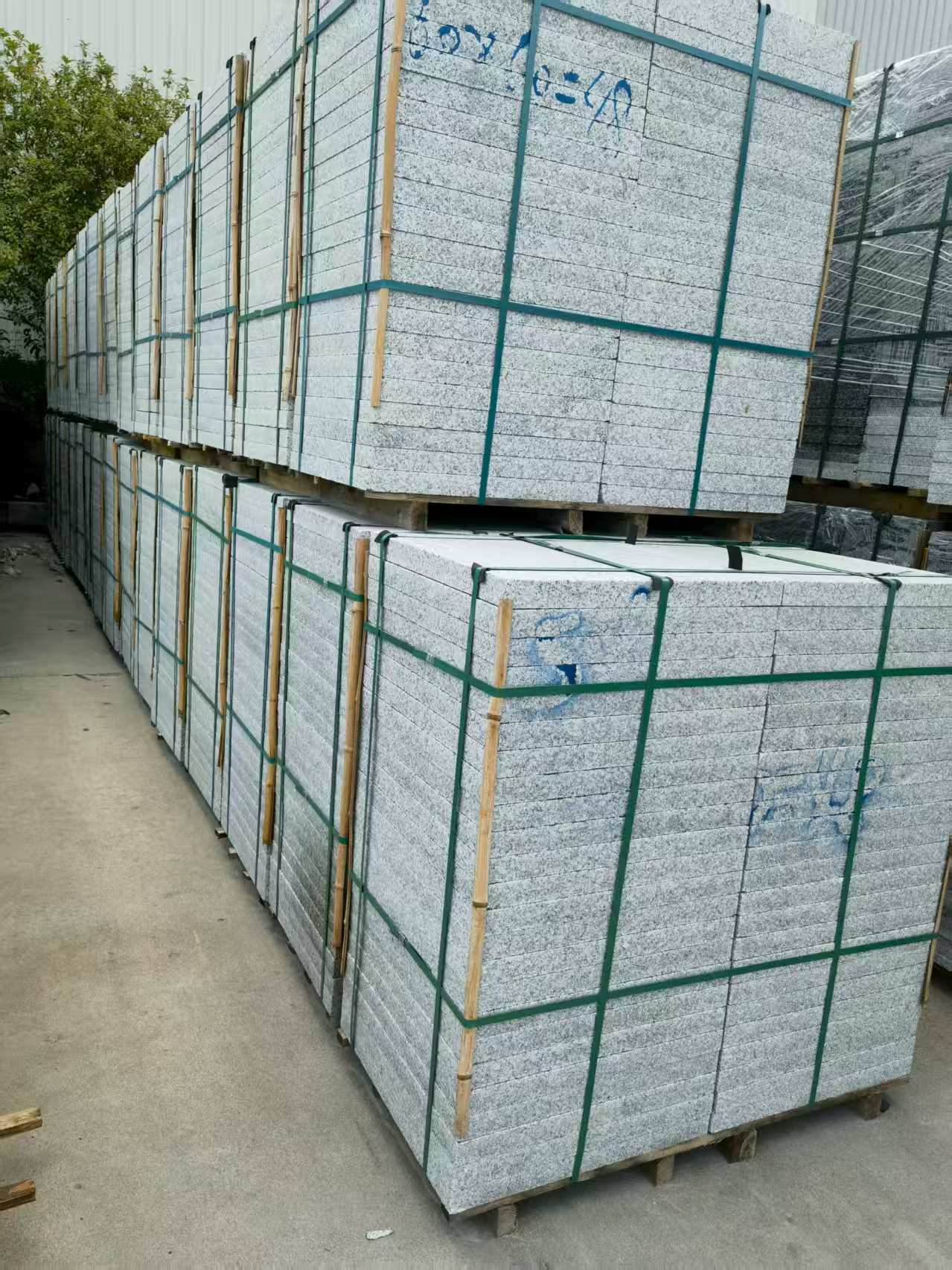 盐城 大花芙蓉白火烧成品，市政园林广场地铺石